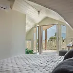 Ploes Luxury בית נופש *