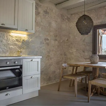 Ploes Luxury