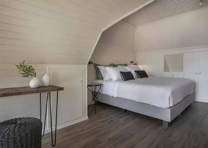 Ploes Luxury * Pesádha